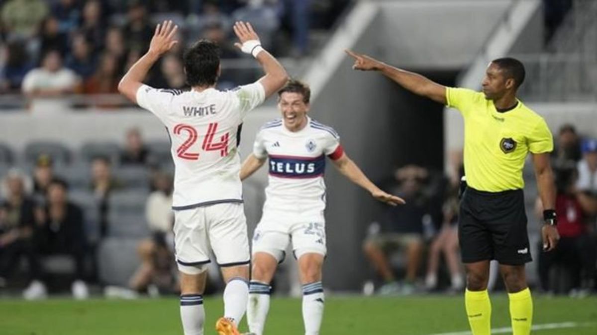 LAFC upset by Veselinovic, Whitecaps – Daily News