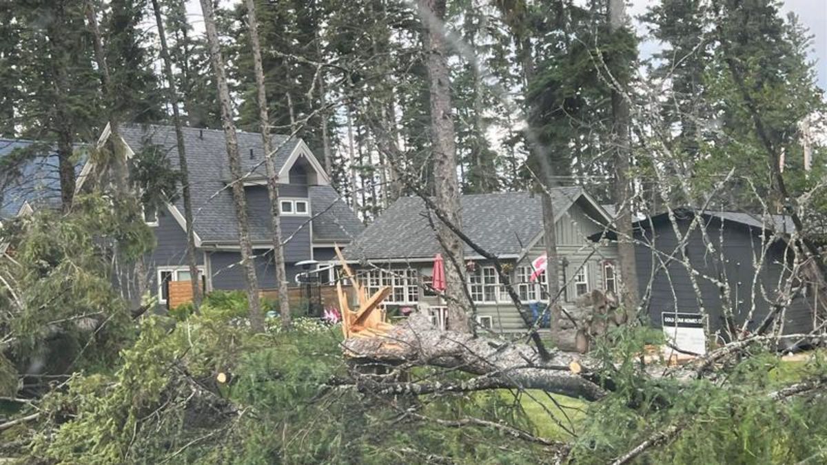Extreme weather causes damage throughout north central Sask paNOW