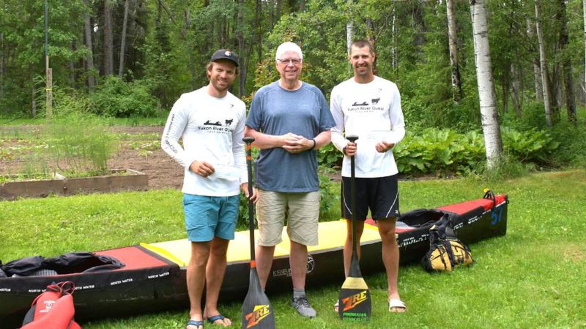 La Ronge canoers paddling hard in Canada’s longest canoe race larongeNOW