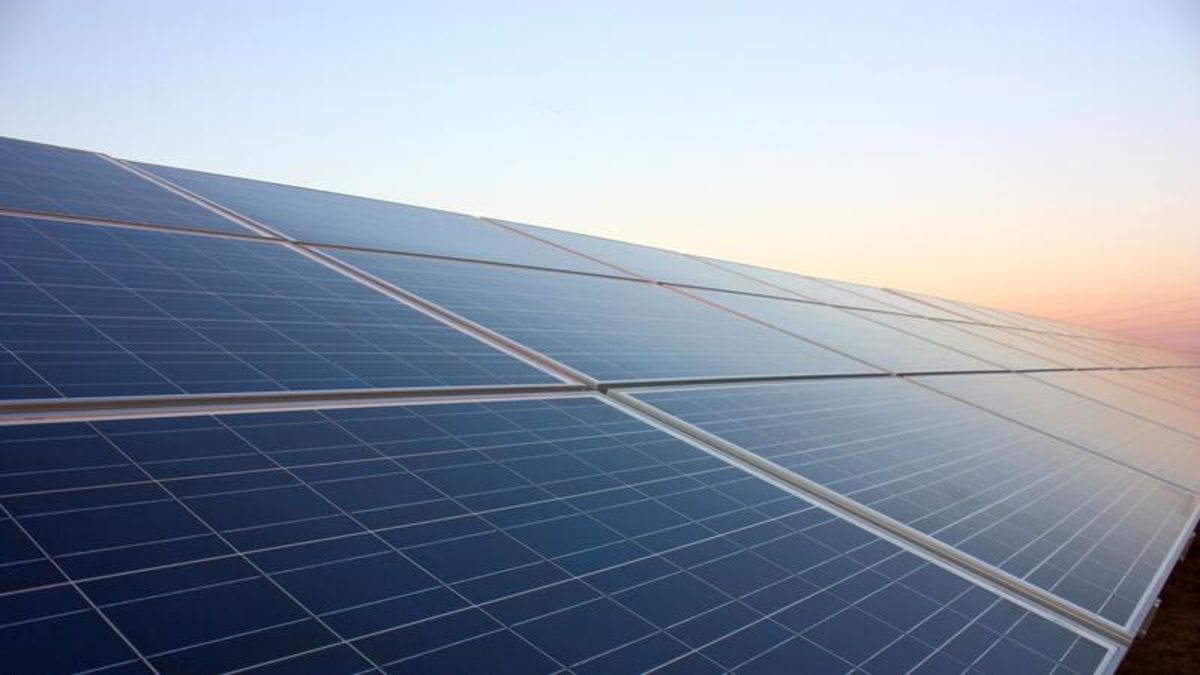 ottawa-announces-76-1-million-for-solar-power-in-southern-alberta