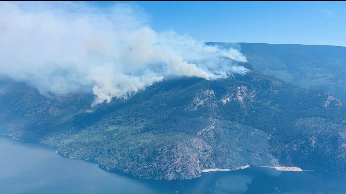 Seasonal residents asked to leave Shuswap fire area | Vernon Matters