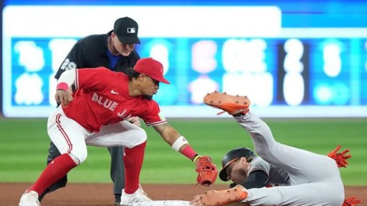 Late walk allows Orioles to complete comeback to down Blue Jays in