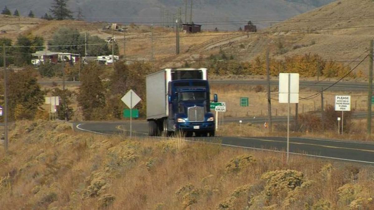 Electronic logging devices now required for commercial drivers in B.C