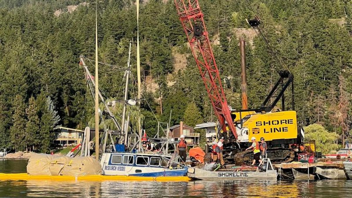 Capsized boat recovered from Okanagan Lake | Vernon Matters