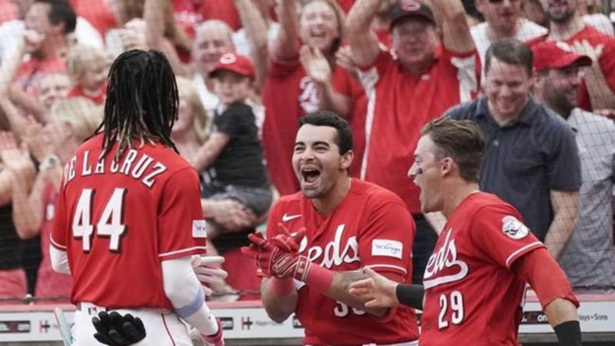 Davis Schneider hit tiebreaking solo homer as Toronto Blue Jays edge  Cincinnati Reds 4-3