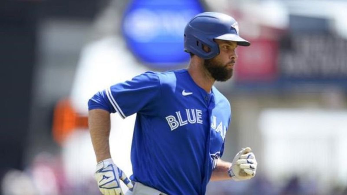 Belt hits 2 of Blue Jays' 5 home runs off Hunter Greene in 10-3 rout of Reds