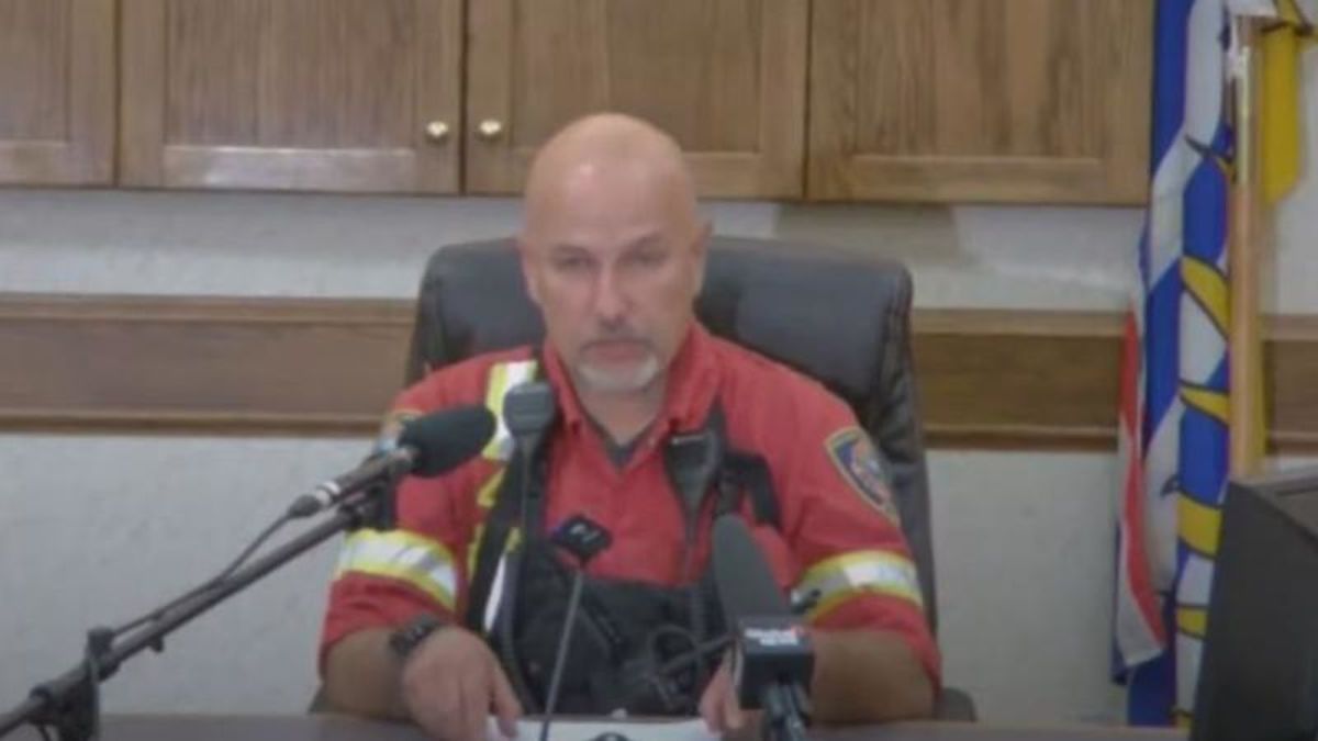 Fire chief says 13 of his members lost homes in ‘nightmare’ McDougall ...