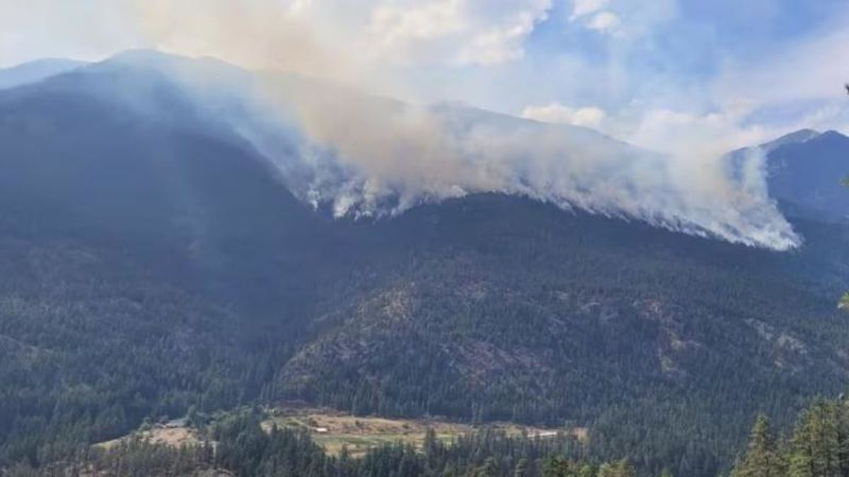 Stein Mountain wildfire northwest of Lytton leads to another evacuation ...