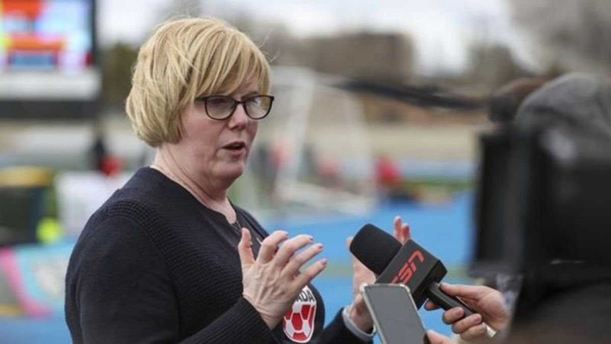 Canada’s sports minister calls on hockey leaders at summit to “step up”