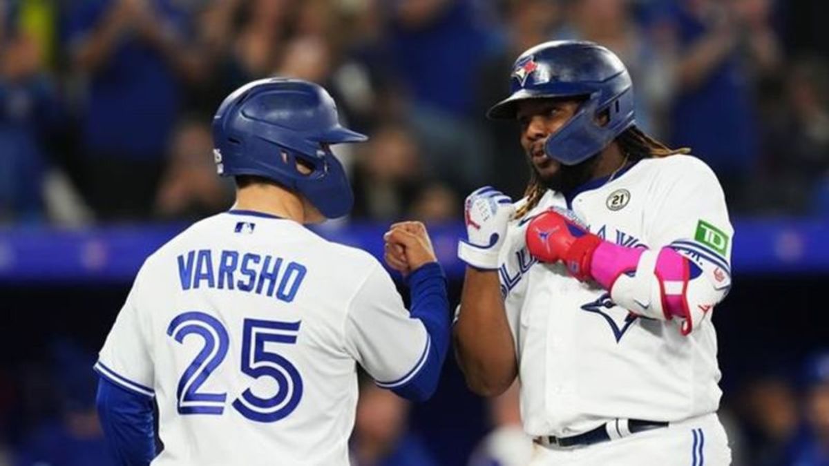 Yoshida's two-run homer (12), 07/25/2023