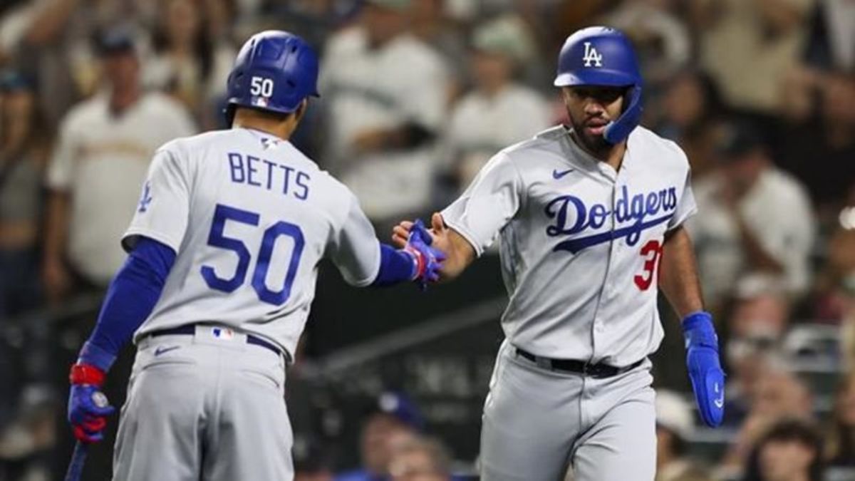 Dodgers wrap up NL West title for 10th time in 11 years with 6-2