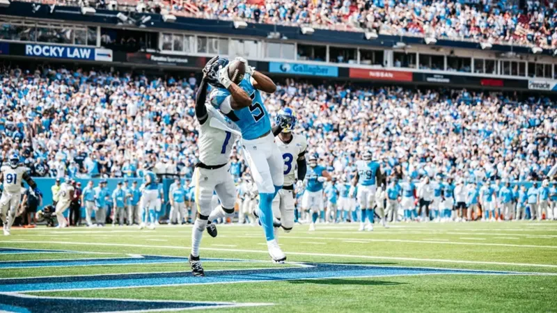 Medicine Hat’s Ayomanor makes first NFL touchdown catch